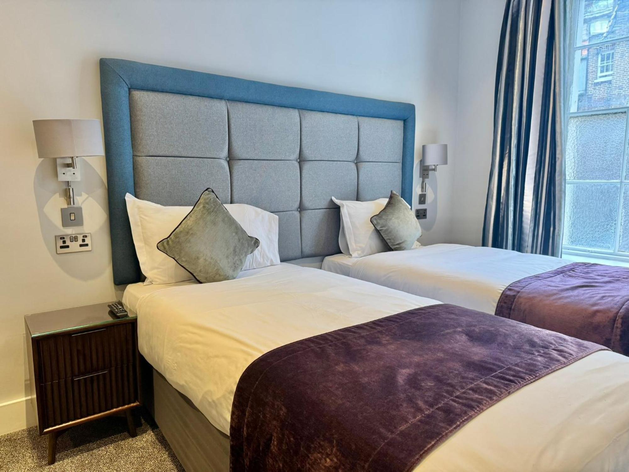 The Leonard London